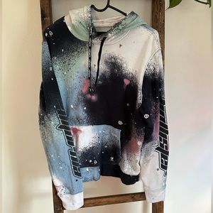 Men’s Hollister Hoodie, Spray Paint Pattern, Size L.